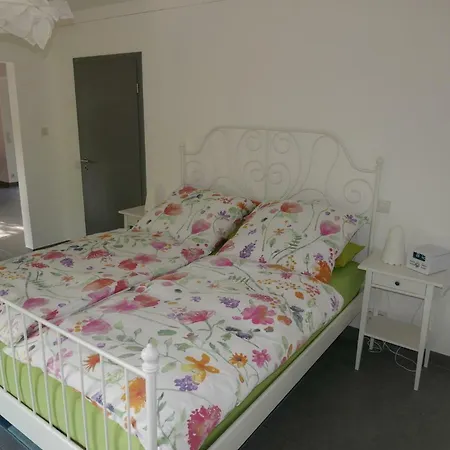 Schwarzes Schaf * クレーフェ