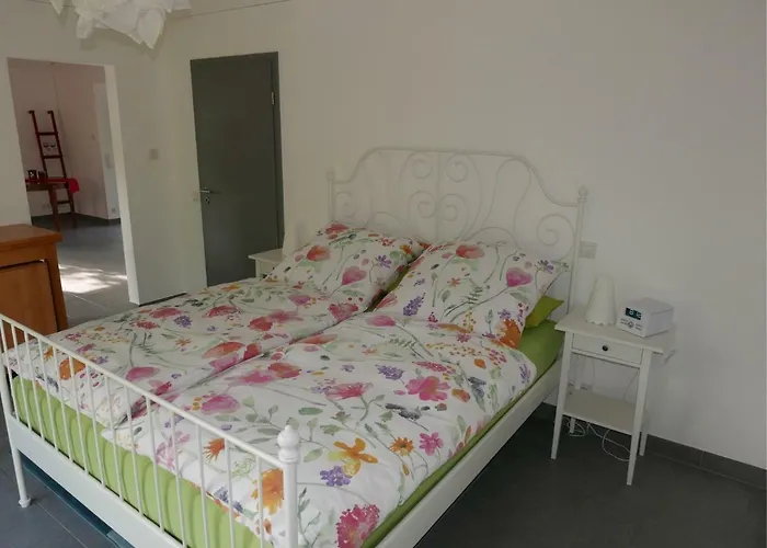 Schwarzes Schaf * كليفي